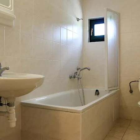 Ferienhaus 200w * צ'רני דול